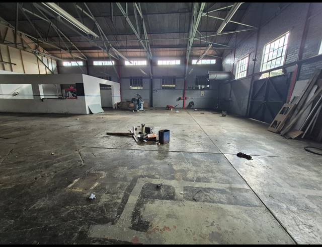 400M² WAREHOUSE TO LET IN LUIPAARDSVLEI